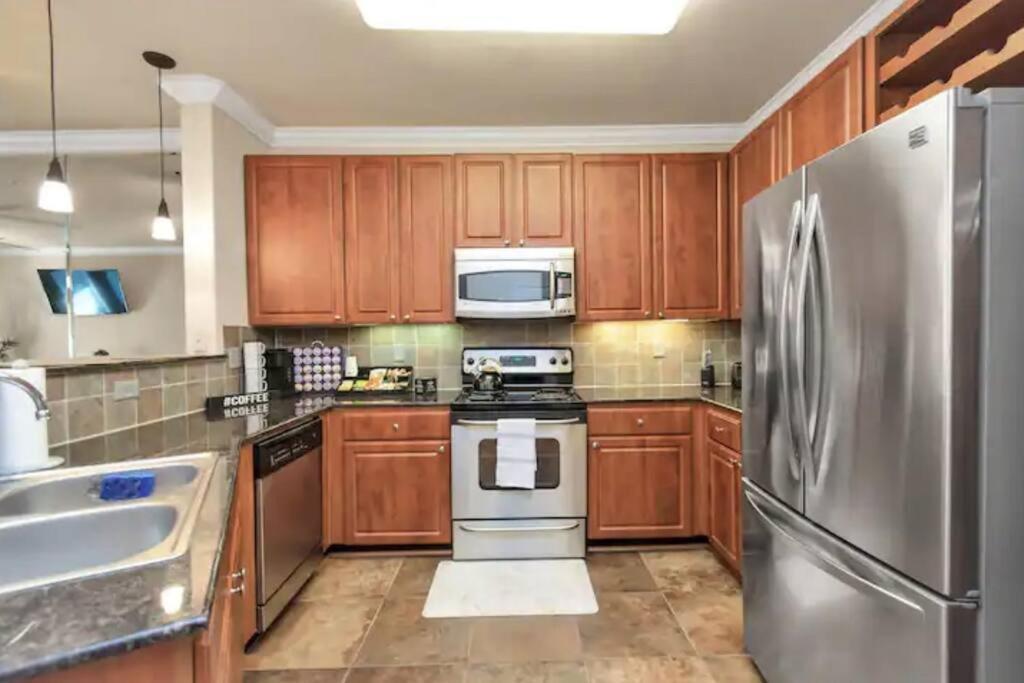Modern Condo Near Texas Medical Center W Free Parking Houston Eksteriør billede