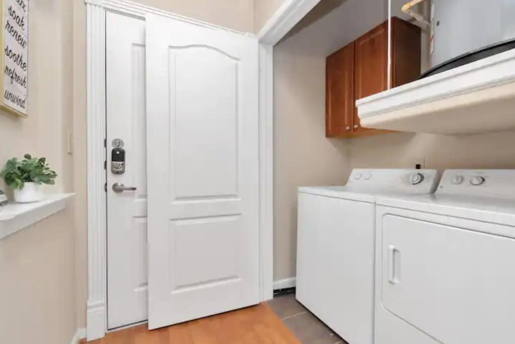 Modern Condo Near Texas Medical Center W Free Parking Houston Eksteriør billede